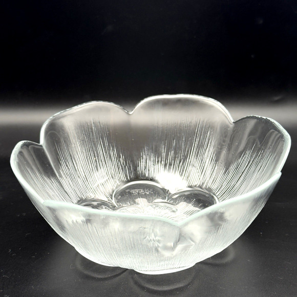 Vintage Clear Glass Flower Bowl Turkish 7" - Picture 2 of 7